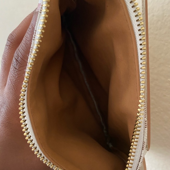 White and gold michael kors fanny belt - Picture 3 of 3